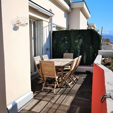 Beau T3 , Terrasse, Superbe Vue شقة